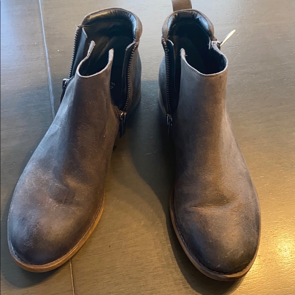 Ankle booties